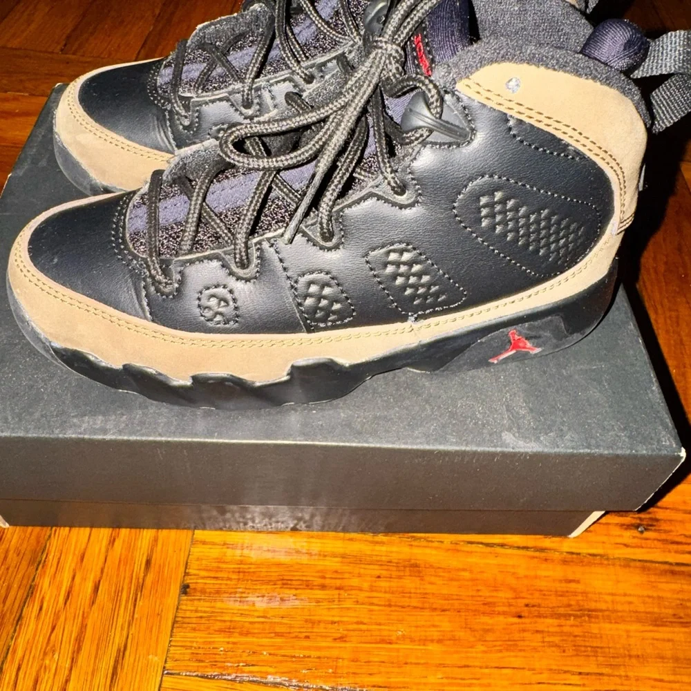 Jordan 9 Retro PS Black and Olive Sneakers - Picture 5 of 6